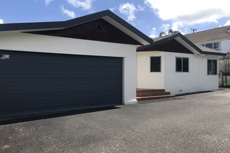 Photo of property in 3/2 East Coast Road, Milford, Auckland, 0620