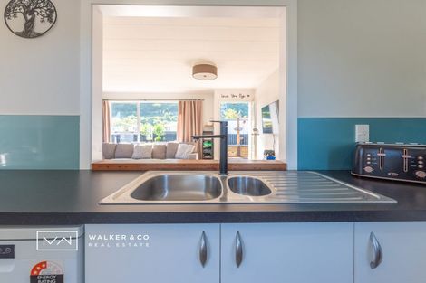 Photo of property in 1/50 Hartford Crescent, Totara Park, Upper Hutt, 5018