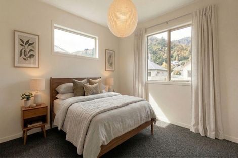 Photo of property in 4/5 Westminster Road, Wainuiomata, Lower Hutt, 5014