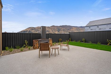 Photo of property in 7 Mason Street, Wanaka, 9305