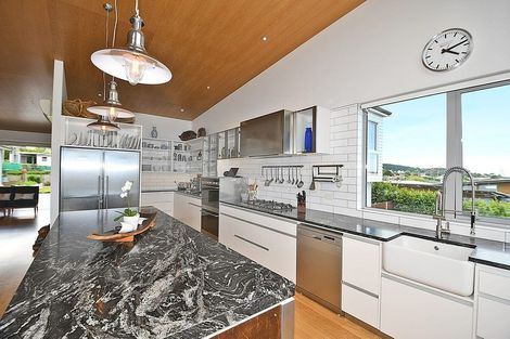 Photo of property in 10 Lax Crescent, Leigh, 0985