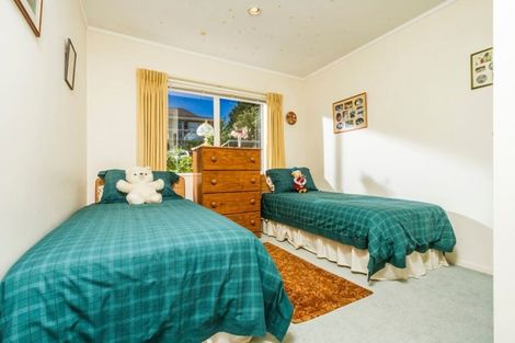 Photo of property in 11 William Souter Street, Forrest Hill, Auckland, 0620