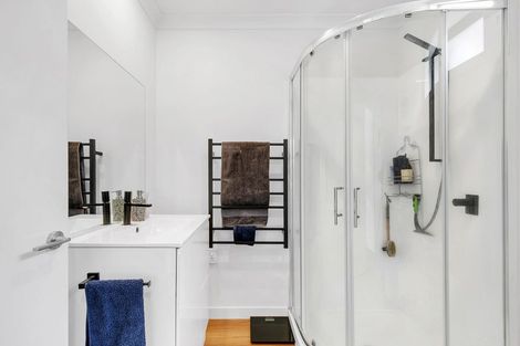 Photo of property in 4 William Earp Place, Tawa, Wellington, 5028