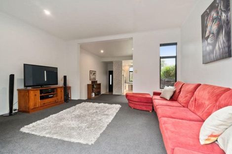 Photo of property in 39 Lazurite Drive, Westgate, Auckland, 0614