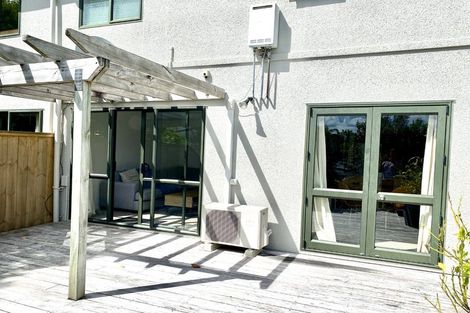 Photo of property in 3/42 Fields Parade, Oteha, Auckland, 0632