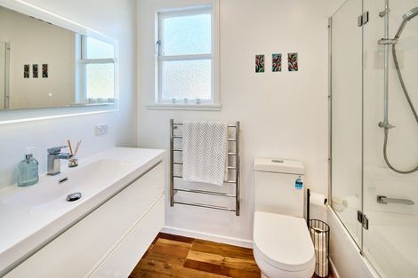 Photo of property in 33 Gibson Crescent, Naenae, Lower Hutt, 5011