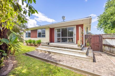 Photo of property in 35 Karen Crescent, Dinsdale, Hamilton, 3204