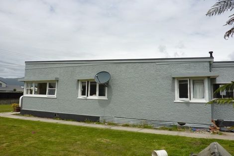 Photo of property in 180 Queen Street, Westport, 7825