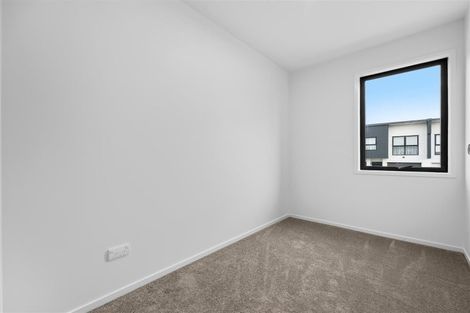 Photo of property in 37 Paina Crescent, Massey, Auckland, 0614