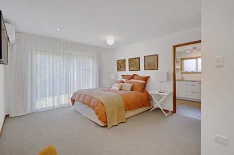 Photo of property in 30 Ngamotu Road, Moturoa, New Plymouth, 4310