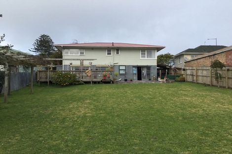 Photo of property in 3179 Great North Road, New Lynn, Auckland, 0600