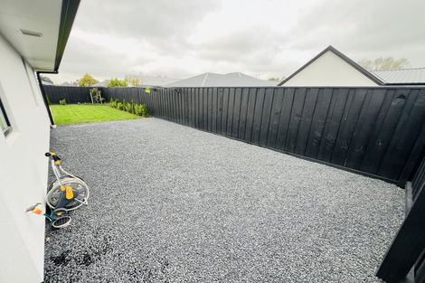 Photo of property in 42b Moeraki Road, Maoribank, Upper Hutt, 5018