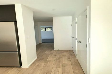 Photo of property in 2 Scott Street, Moturoa, New Plymouth, 4310