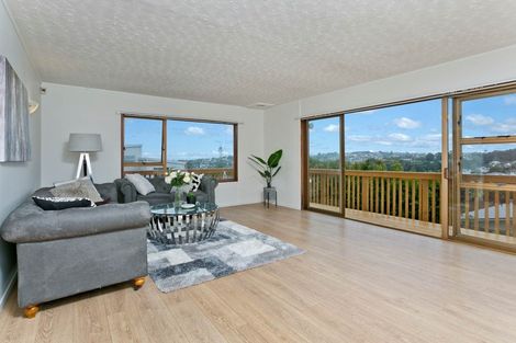Photo of property in 7 Lynden Avenue, Hillcrest, Auckland, 0627