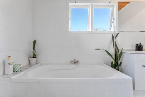 Photo of property in 17 Pakiri Road, Leigh, Warkworth, 0985