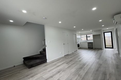Photo of property in 2/30 Arnwood Street, Manurewa, Auckland, 2102