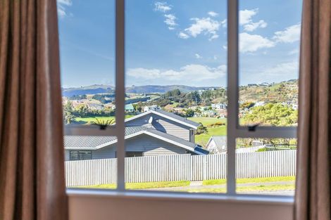 Photo of property in 10 James Cook Drive, Whitby, Porirua, 5024