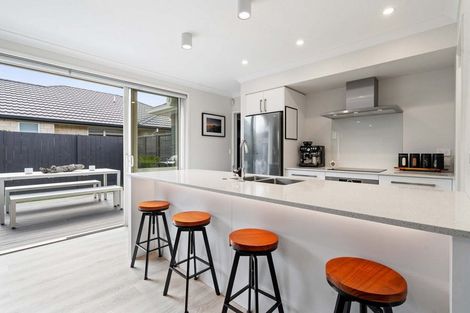Photo of property in 38 Hiria Crescent, Papamoa Beach, Papamoa, 3118