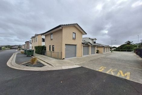 Photo of property in 11/4 Wallson Crescent, Wiri, Auckland, 2104