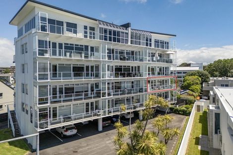 Photo of property in 3/22 Cliff Road, Tauranga, 3110