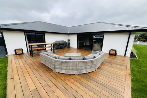 Photo of property in 42b Moeraki Road, Maoribank, Upper Hutt, 5018