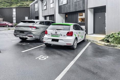 Photo of property in 18 Rua Kai Way, Brooklyn, Wellington, 6021