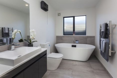 Photo of property in 94 Sarabande Avenue, Redwood, Christchurch, 8051