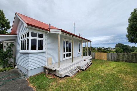 Photo of property in 123 Wairau Road, Oakura, 4314