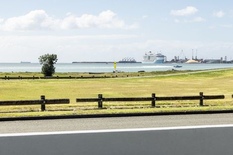Photo of property in 3 The Esplanade, Westshore, Napier, 4110
