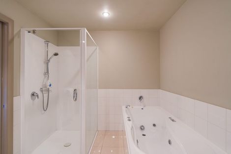 Photo of property in Lake Street Apartments, 10/8 Lake Street, Queenstown, 9300