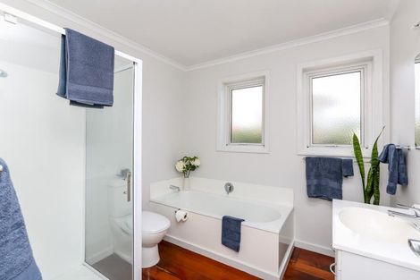 Photo of property in 141 Tukapa Street, Westown, New Plymouth, 4310