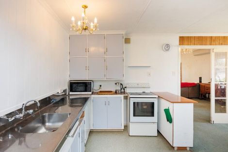 Photo of property in 30 Ngahina Street, Marton, 4710