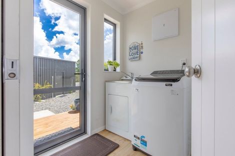 Photo of property in 21 Blundell Avenue, Waipukurau, 4200