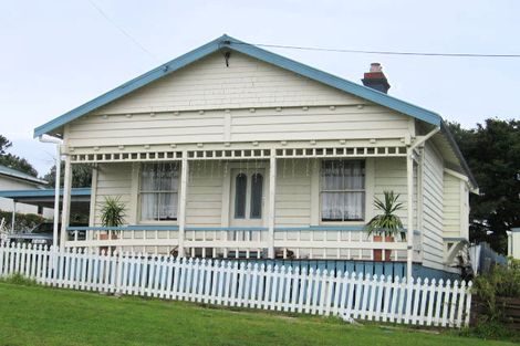 Photo of property in 5 Puriri Street, Helensville, 0800