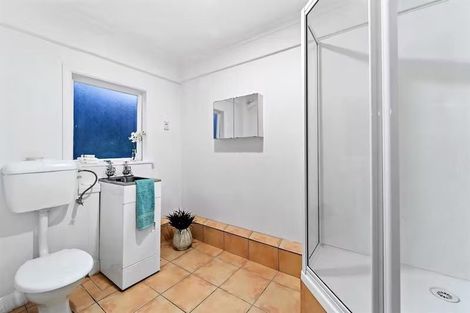 Photo of property in 3/5 Braemar Road, Castor Bay, Auckland, 0620