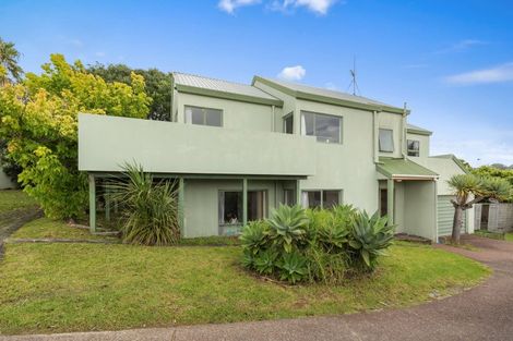Photo of property in 77 Caribbean Drive, Unsworth Heights, Auckland, 0632