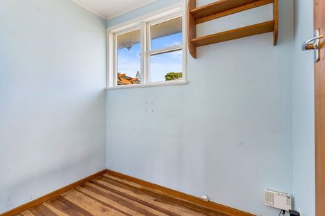 Photo of property in 32 Sullivan Avenue, Mangere Bridge, Auckland, 2022