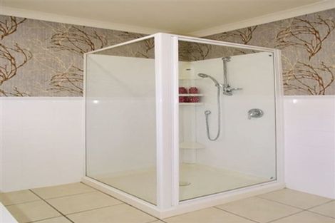 Photo of property in 96 Navigation Drive, Whitby, Porirua, 5024