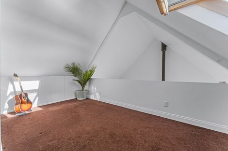 Photo of property in 200 Tawa Road, Kumeu, 0891