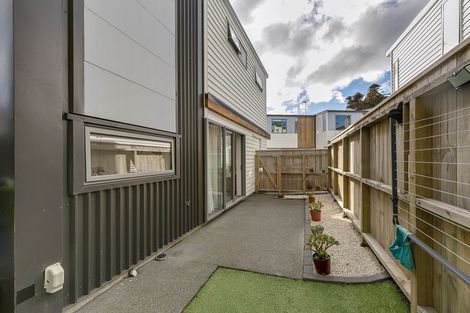 Photo of property in 7u7 Handyside Street, Tawa, Wellington, 5028