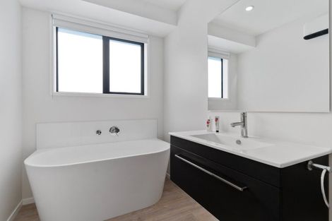 Photo of property in 6 Georgina Beyer Way, Carterton, 5713