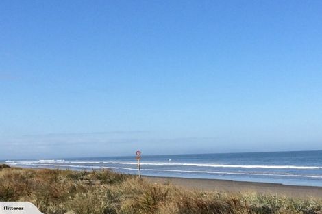 Photo of property in 52 Nash Parade, Foxton Beach, Foxton, 4815