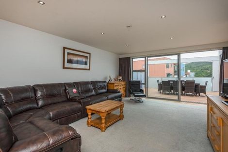 Photo of property in 55 Saddleback Grove, Karori, Wellington, 6012