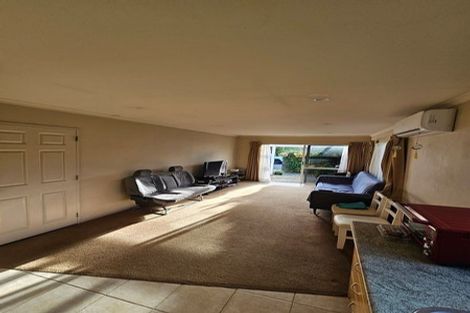 Photo of property in 38 Alexander Street, Cockle Bay, Auckland, 2014