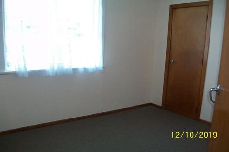 Photo of property in 28 Ozich Avenue, Te Atatu South, Auckland, 0610