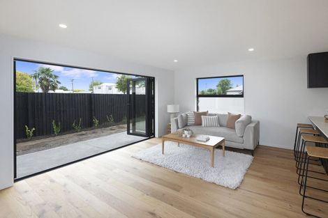 Photo of property in 3/117 Hills Road, Edgeware, Christchurch, 8013