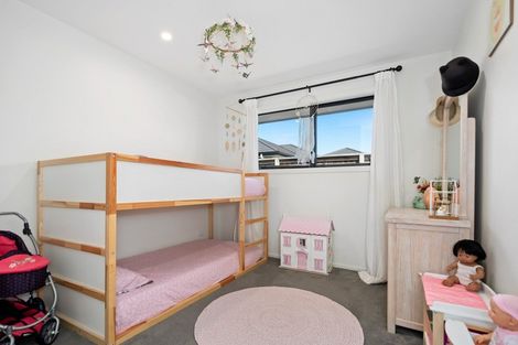 Photo of property in 28 Piata Street, Papamoa Beach, Papamoa, 3118