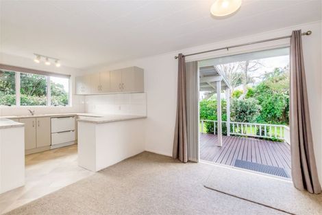Photo of property in 9 Lesley Grove, Waikanae, 5036