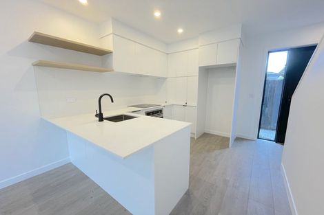 Photo of property in 6/598 Te Atatu Road, Te Atatu Peninsula, Auckland, 0610