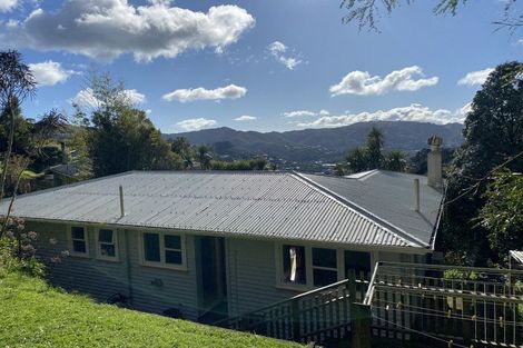 Photo of property in 54 Huntingdon Street, Northland, Wellington, 6012